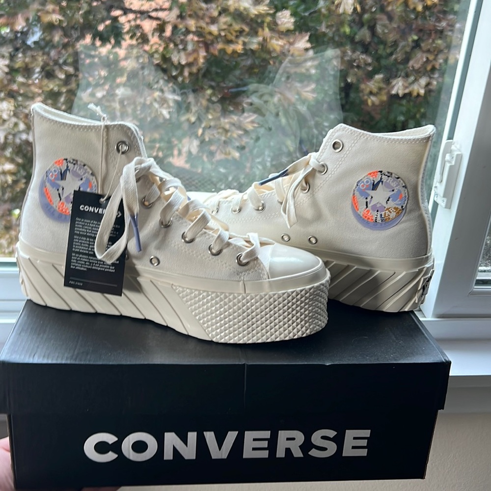 Platform converse